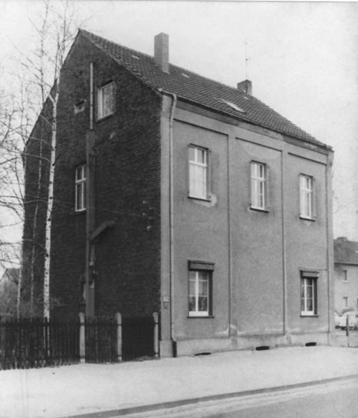 01_Ev. Schule am Neuenhaus_Richrather Straße 218 01_Ev. Schule am Neuenhaus_Richrather Straße 218