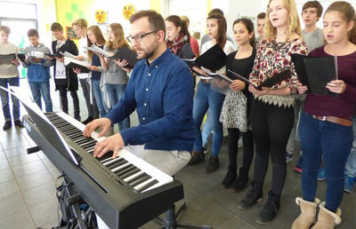 Singklasse 8 HGH 2015 'WochenPost Hilden'