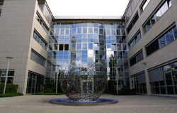 Wirtschaft und Industrie in Hilden - Neustra&szlig;e