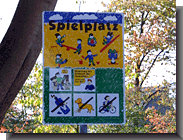 Kinderspielplatz - Schild
