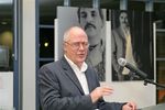 Henning Kl&ouml;ppelt bei Ausstellungser&ouml;ffnung