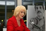 Lilo Wanders bei Ausstellungser&ouml;ffnung