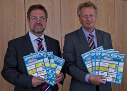 &Uuml;bergabe Stadtadressbuch 